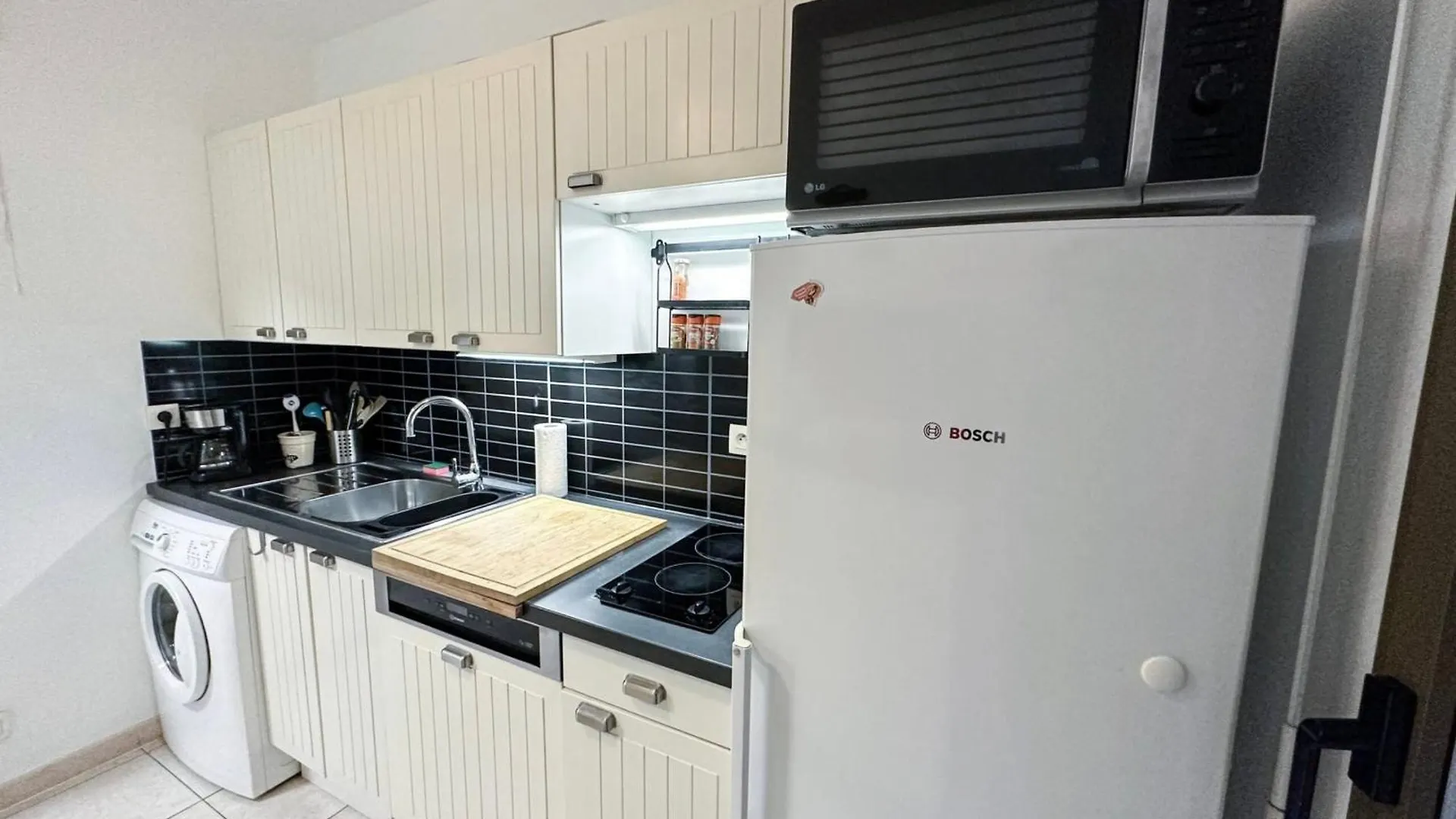 Charming T2 Near The Port Vauban D'Antibes Apartment  Antibes