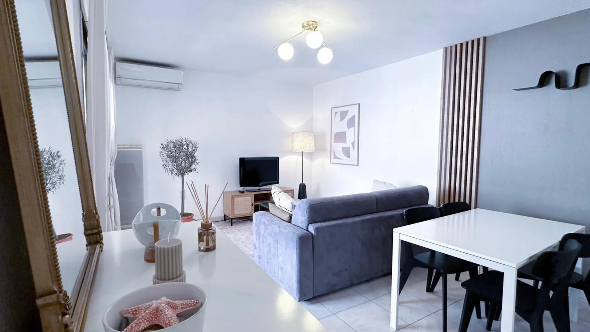 Charming T2 Near The Port Vauban D'Antibes Apartment 0*, Antibes